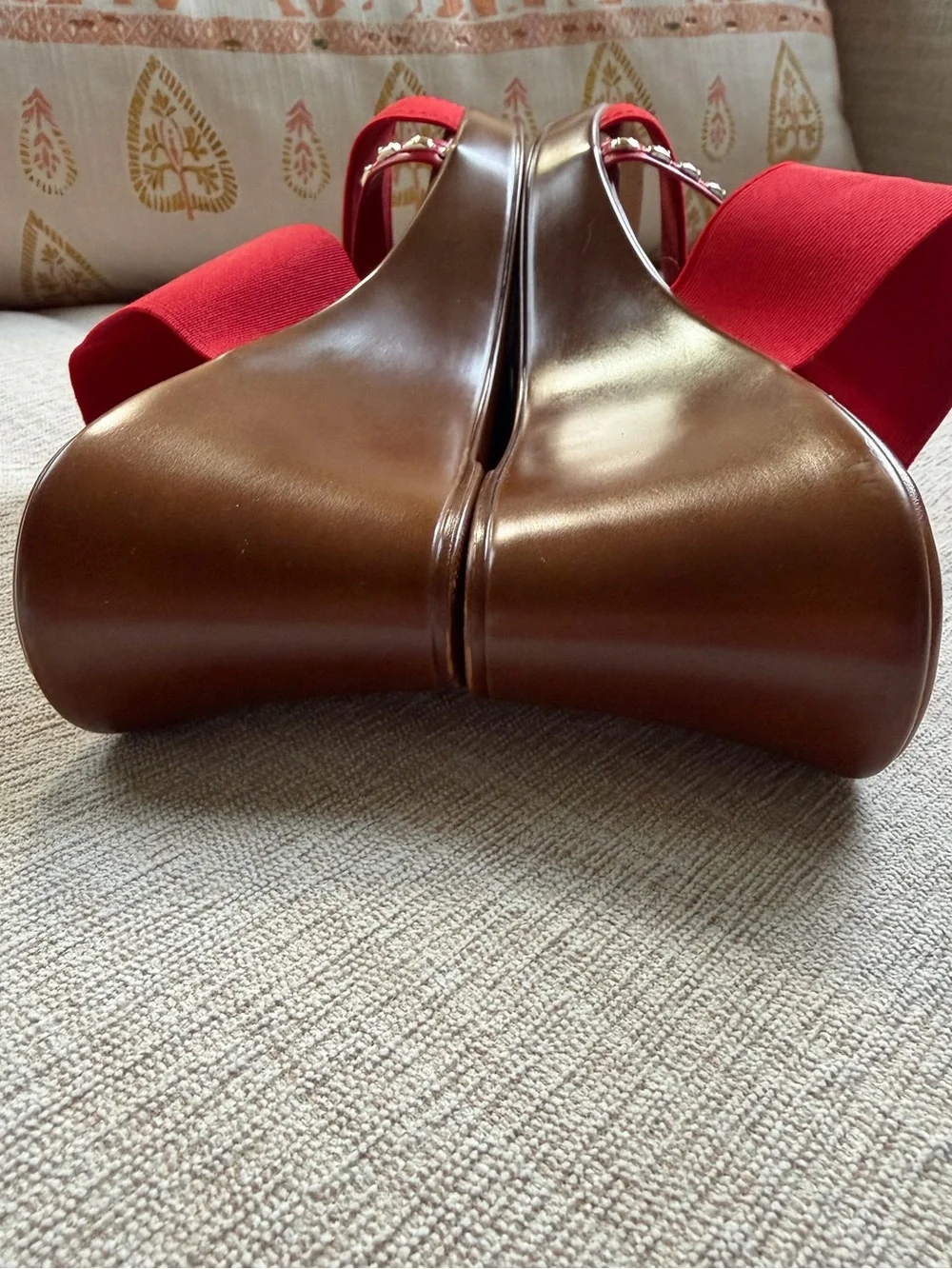 NWOB Italian Showmakers Red Marcia Wedge Sandals. Women's Size: 9.